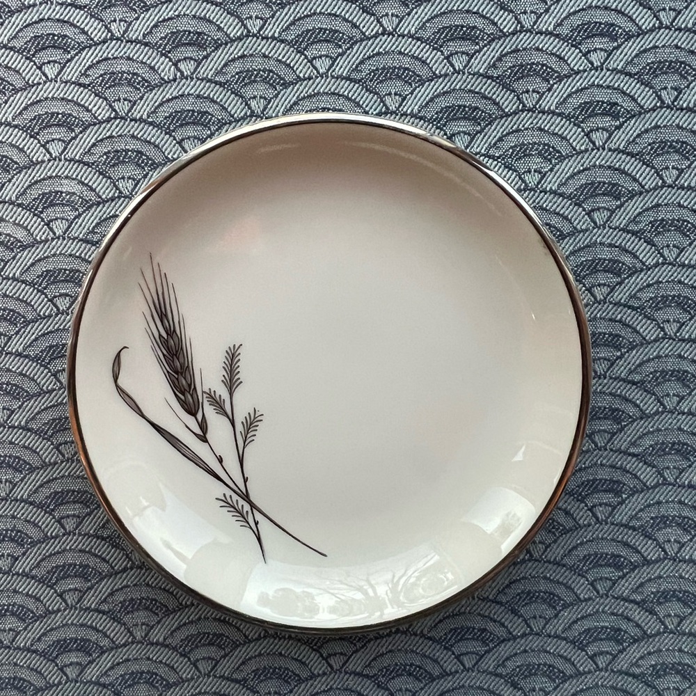 Vintage Society Fine China Harvest Time Pattern